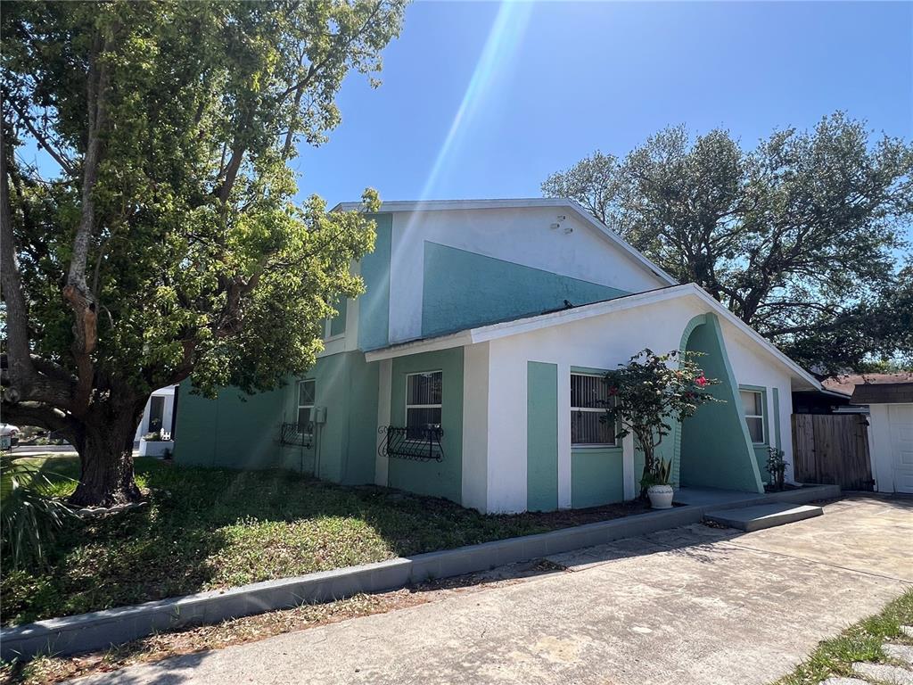 Picture of 2068 San Marino Way N, Clearwater, FL 33763