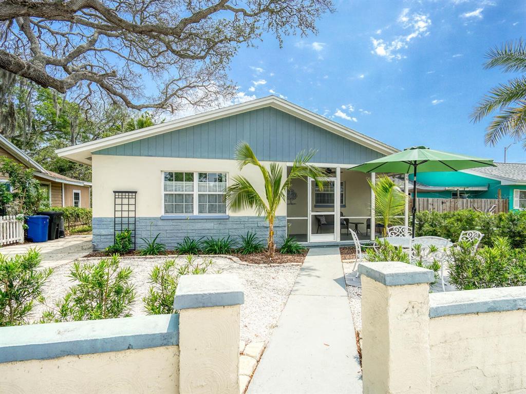 Picture of 106 E Cedar Street, Tarpon Springs, FL 34689