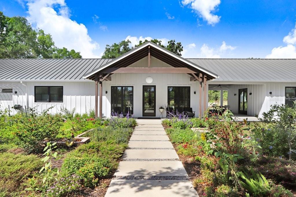 Picture of 3440 Crenshaw Lake Road, Lutz, FL 33548