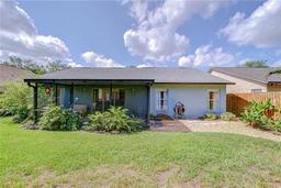 Picture of 7107 Colonial Lake Dr, Riverview, FL 33578