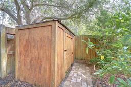 Picture of 7107 Colonial Lake Dr, Riverview, FL 33578