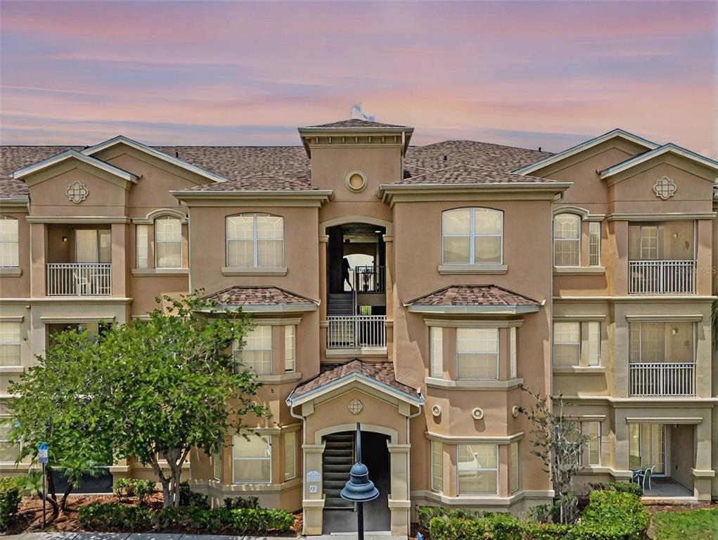 Picture of 621 Terrace Ridge Circle Unit 621, Davenport, FL 33896