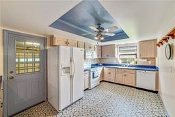 Picture of 2607 Lancaster Drive Unit 35, Sun City Center, FL 33573