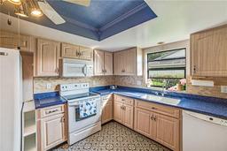 Picture of 2607 Lancaster Drive Unit 35, Sun City Center, FL 33573