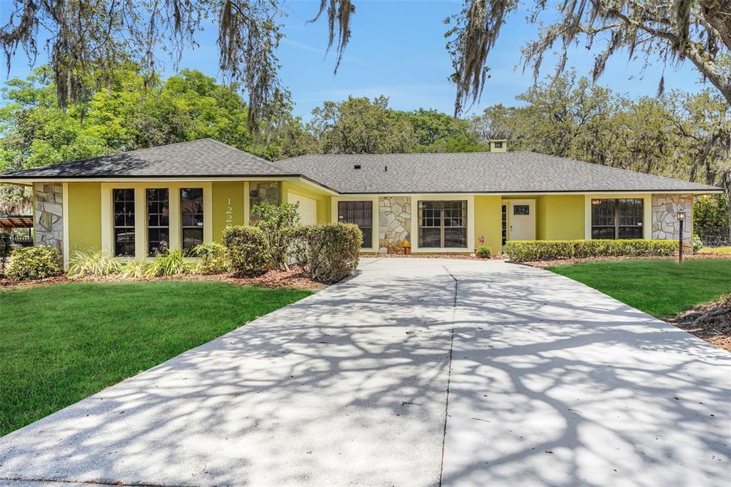 Picture of 1226 Lake Loop, Winter Haven, FL 33880