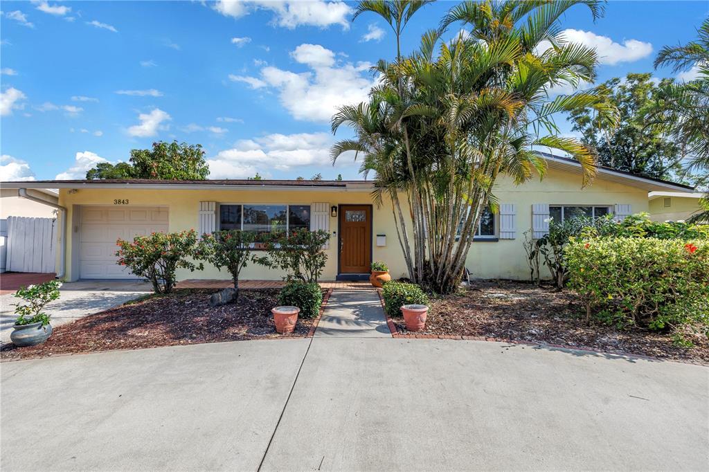Picture of 3843 Neptune Drive Se, St Petersburg, FL 33705