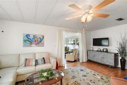 Picture of 2110 Oak Circle, Mount Dora, FL 32757