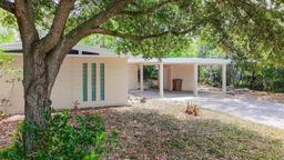 Picture of 810 W River Drive, Temple Terrace, FL 33617
