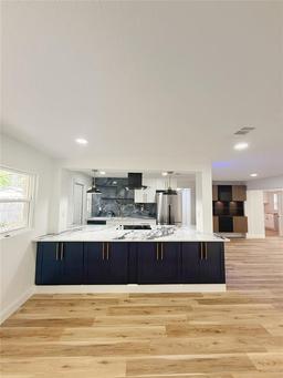 Picture of 810 W River Drive, Temple Terrace, FL 33617