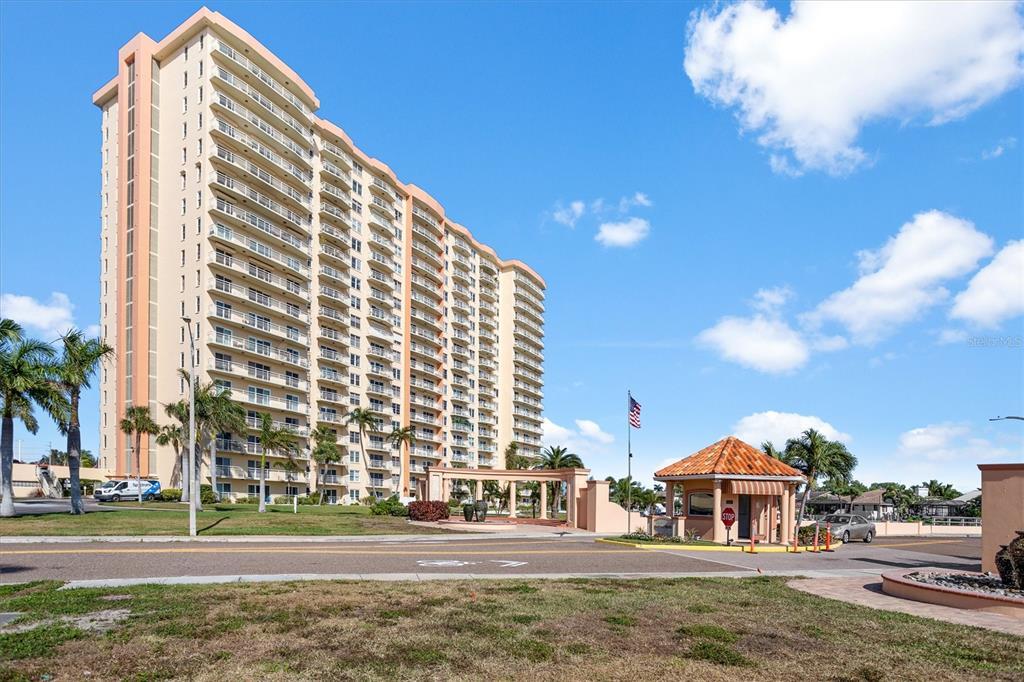 Picture of 4900 Brittany Drive S Unit 209, St Petersburg, FL 33715