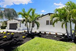 Picture of 4618 Bayshore Boulevard Ne, St Petersburg, FL 33703