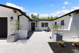 Picture of 4618 Bayshore Boulevard Ne, St Petersburg, FL 33703