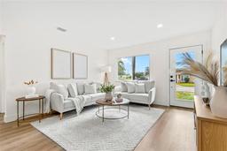 Picture of 411 37Th Street S, St Petersburg, FL 33711
