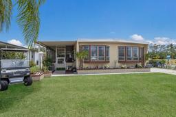 Picture of 921 Faith Circle E Unit 37, Bradenton, FL 34212