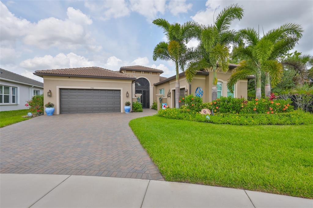 Picture of 15303 Valencia Del Sol Street, Wimauma, FL 33598