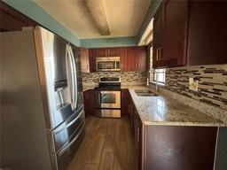 Picture of 4211 Sunny Land Drive, Lakeland, FL 33813