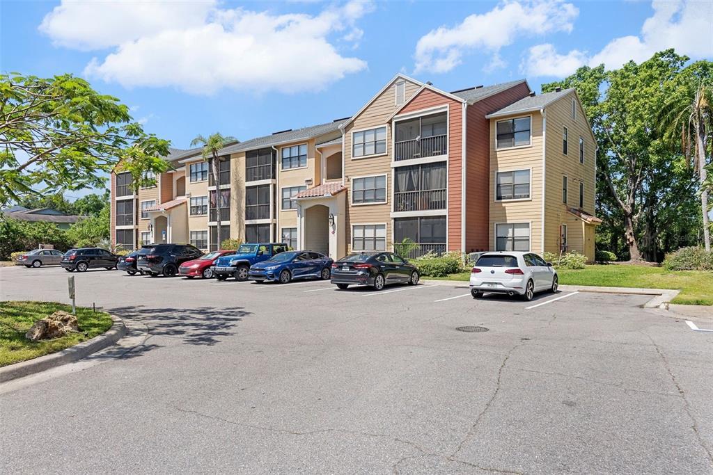 Picture of 11901 4Th Street N Unit 8207, St Petersburg, FL 33716
