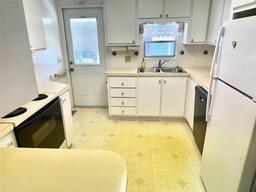 Picture of 11282 100Th Way Unit 92, Largo, FL 33773