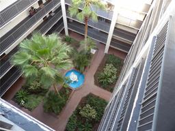 Picture of 2699 Seville Boulevard Unit 802, Clearwater, FL 33764