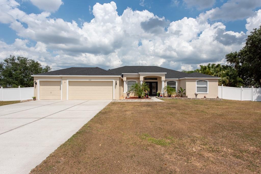 Picture of 1521 Avondale Ridge Drive, Plant City, FL 33567