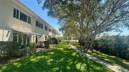 Picture of 4560 Overlook Drive Ne Unit 168, St Petersburg, FL 33703