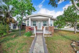Picture of 6704 N Branch Avenue, Tampa, FL 33604