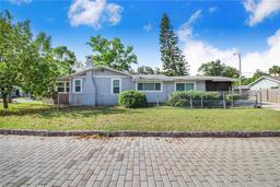 Picture of 6704 N Branch Avenue, Tampa, FL 33604