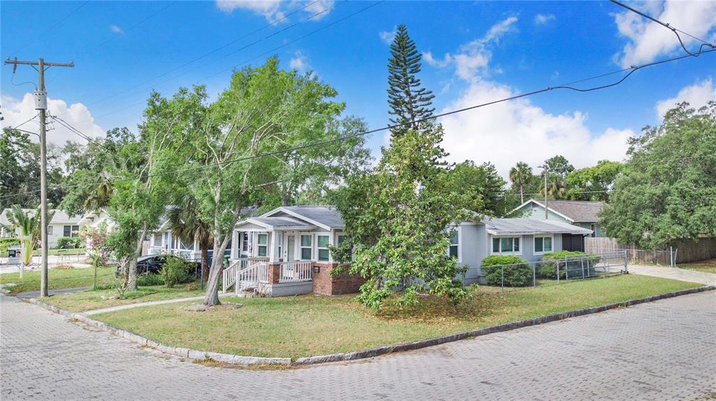 Picture of 6704 N Branch Avenue, Tampa, FL 33604