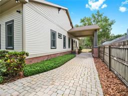 Picture of 2621 Stearns Road, Valrico, FL 33596