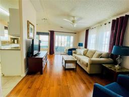 Picture of 615 S Green Circle, Venice, FL 34285
