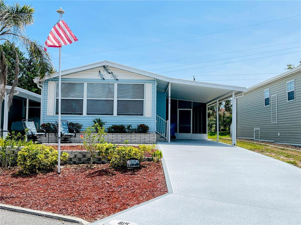 Picture of 615 S Green Circle, Venice, FL 34285