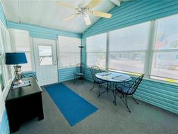 Picture of 615 S Green Circle, Venice, FL 34285