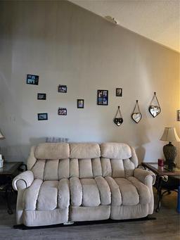 Picture of 1051 S Highland Street Unit D-E, Mount Dora, FL 32757
