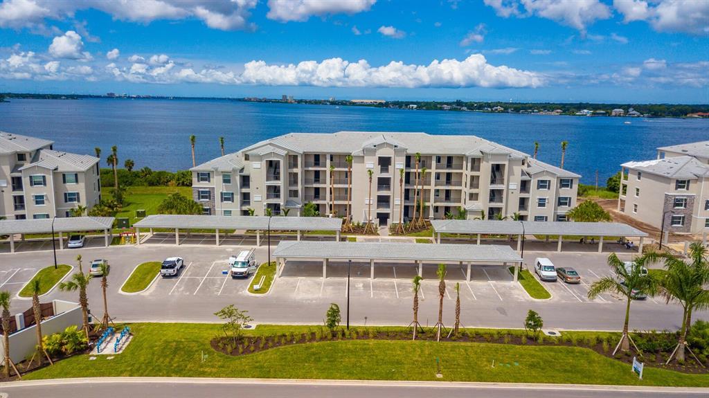 Picture of 910 Tidewater Shores Loop Unit 103, Bradenton, FL 34208