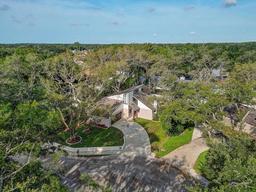 Picture of 10910 Winter Oak Place, Tampa, FL 33618