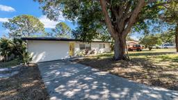 Picture of 1357 S Betty Lane, Clearwater, FL 33756