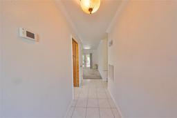 Picture of 6603 Oakview Terrace, Tampa, FL 33610
