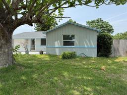 Picture of 8399 78Th Avenue N, Seminole, FL 33777