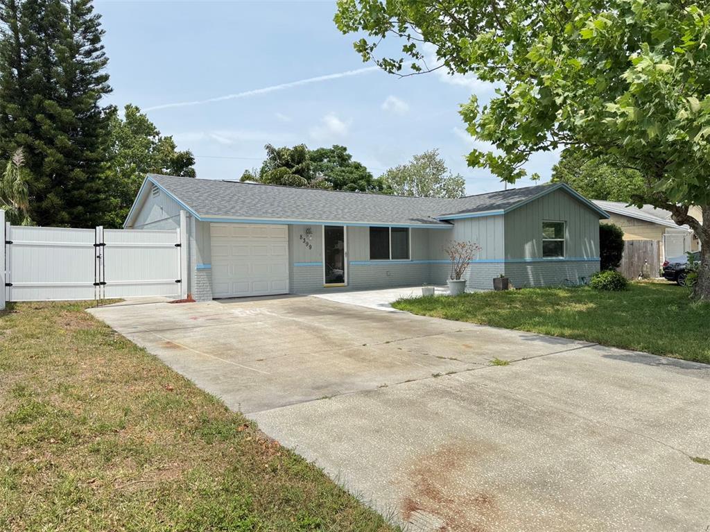 Picture of 8399 78Th Avenue N, Seminole, FL 33777
