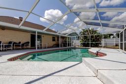 Picture of 6421 Wilshire Drive, Tampa, FL 33615