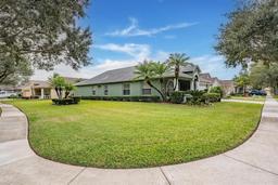 Picture of 1932 Sean Wood Circle, Brandon, FL 33510