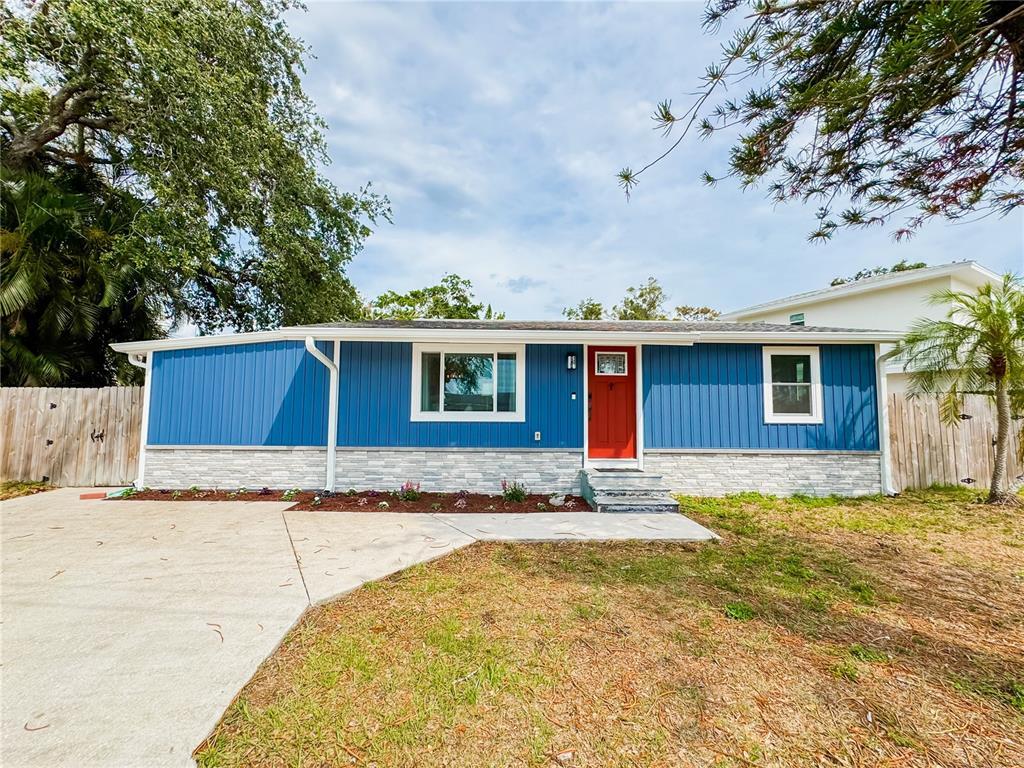 Picture of 5307 47Th Street Court E, Bradenton, FL 34203