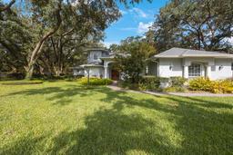 Picture of 12002 Hope Lane, Tampa, FL 33618