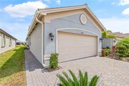 Picture of 4914 Sienna Isles Avenue, Wimauma, FL 33598