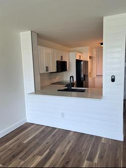 Picture of 2424 W Tampa Bay Boulevard Unit 203, Tampa, FL 33607