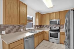 Picture of 13758 Daniels Landing Circle, Winter Garden, FL 34787