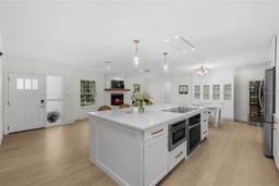 Picture of 4705 W Estrella Street, Tampa, FL 33629