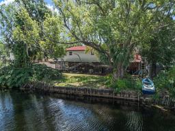 Picture of 18712 Lakeshore Drive, Lutz, FL 33549