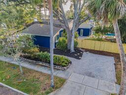 Picture of 330 Pineapple Street, Tarpon Springs, FL 34689