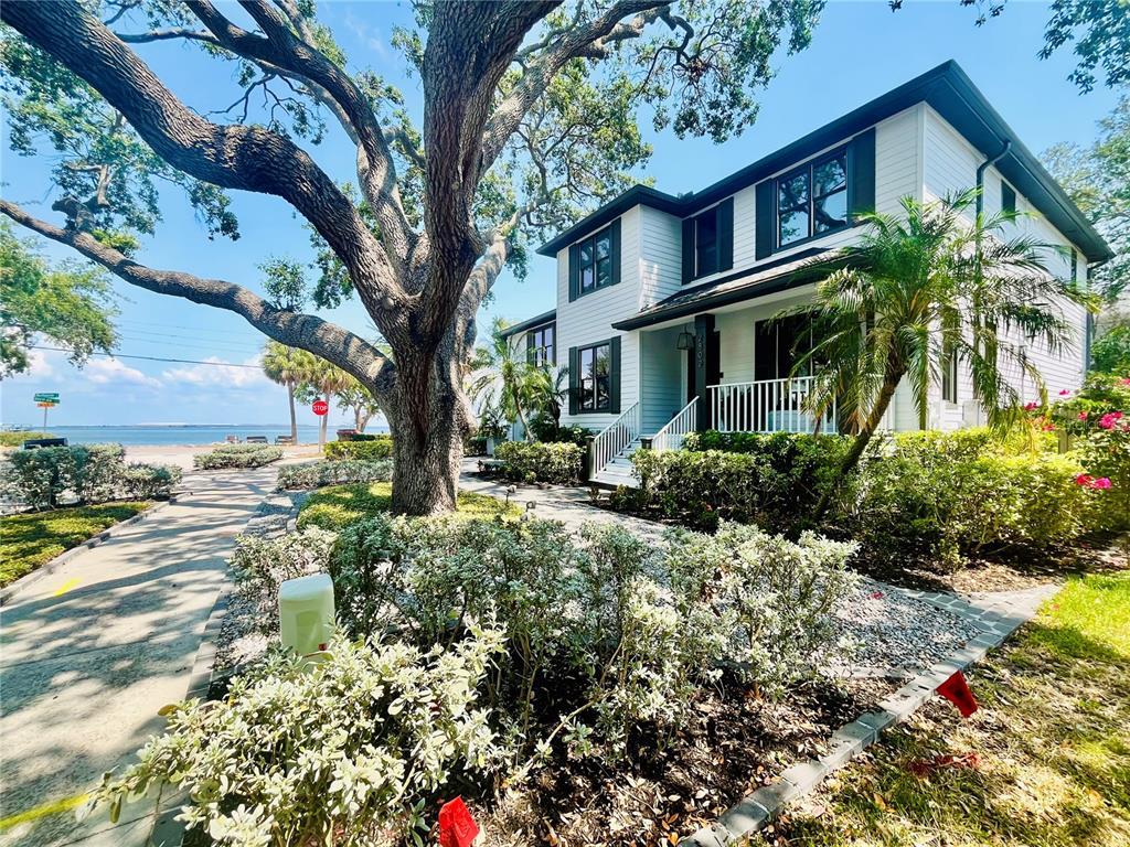 Picture of 2802 Northpointe Lane, Tampa, FL 33611